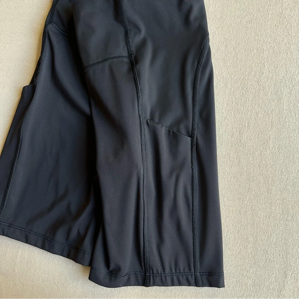 Athleta Black Ultimate Stash Pocket 7" Bike Short - Picture 5 of 7